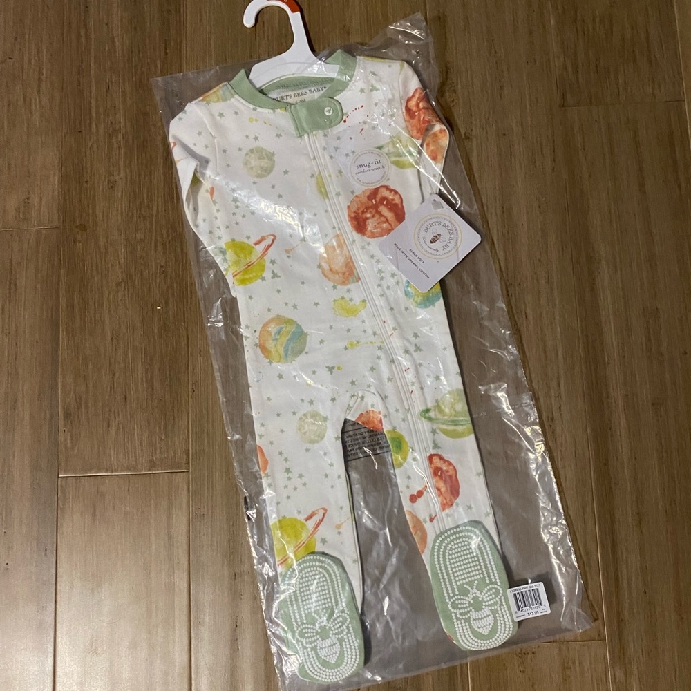⭐️NWT! Burts Bees Baby zip-up Pj’s, size 6-9mo